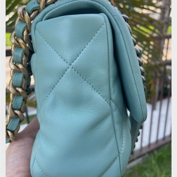 ❌Reserved❌🔥🔥Chanel Tiffany Blue Flap 19 Small Flap - Picture 9 of 16